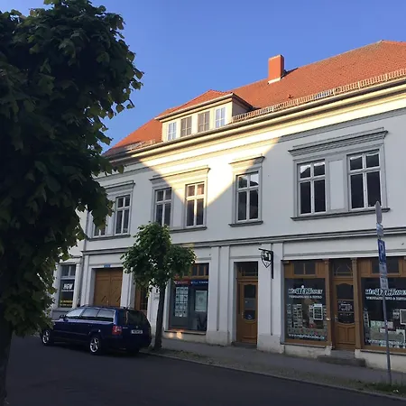 Familienhaus Stadtmitte Апартаменты Нойштрелиц