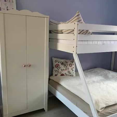 شقة Familienhaus Stadtmitte نوستريليتز