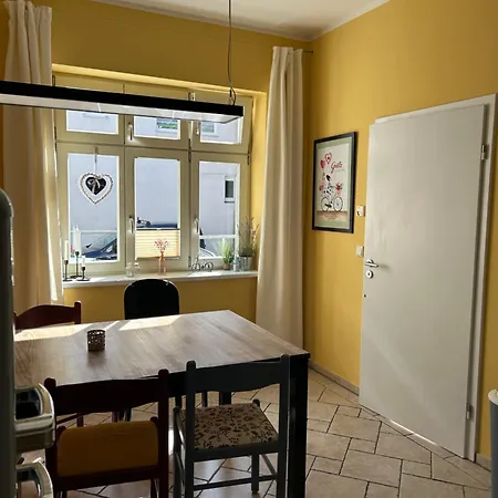 Familienhaus Stadtmitte نوستريليتز